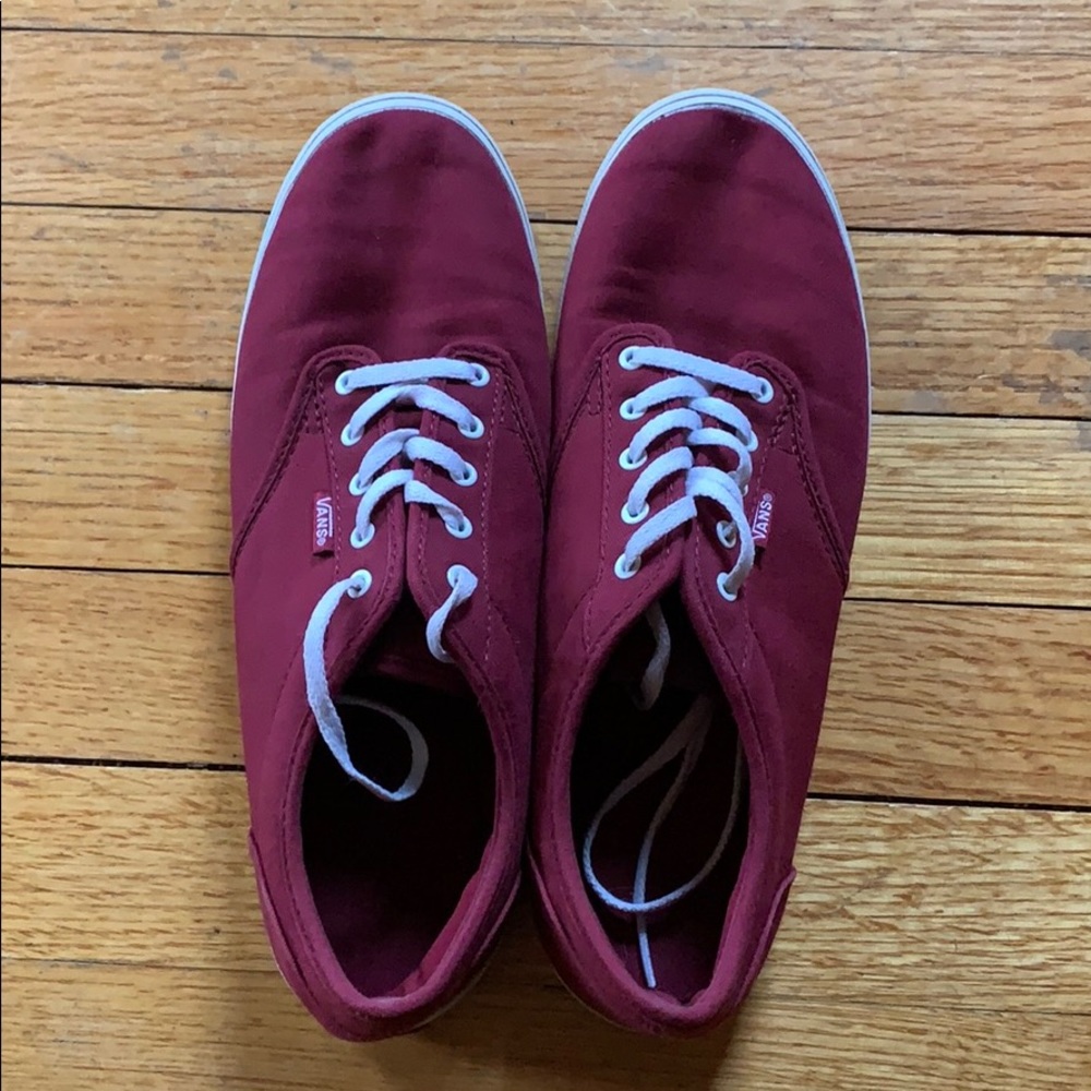 skater shoes (vans)